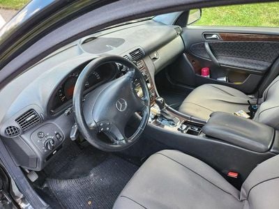Mercedes C200