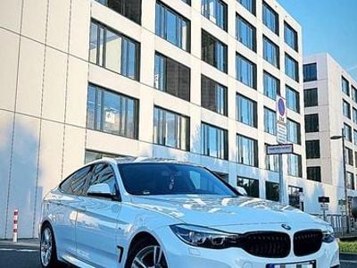 Weiß Gebraucht 2020 BMW 320 Gran Turismo Limousine | 25.000 €