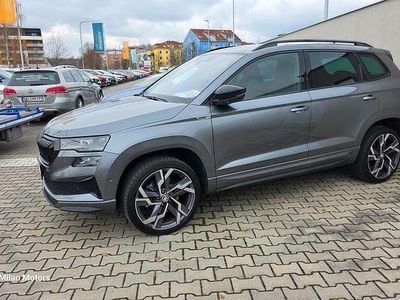 Grau Gebraucht 2024 Skoda Karoq SportLine SUV | 34.150 € (Etwas zu teuer)