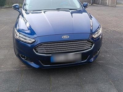 Second-hand Ford Mondeo 218 CP (160 kW) 2018 Albastru Break