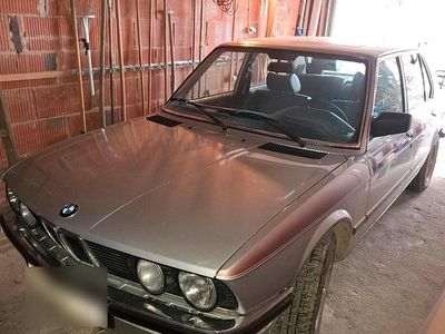 Gebraucht BMW 528 184 PS (135 kW) 1982 Silber Limousine