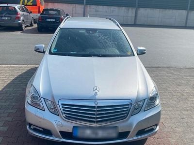 Mercedes E200