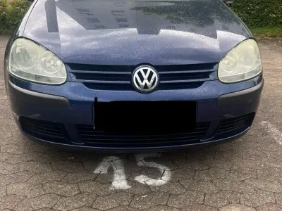 Gebraucht VW Golf V 105 PS (77 kW) 2004 Blau Kleinwagen