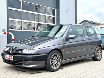 Gebraucht Alfa Romeo 145 Quadrifoglio Verde 150 PS (110 kW) 1999 Grau Kleinwagen