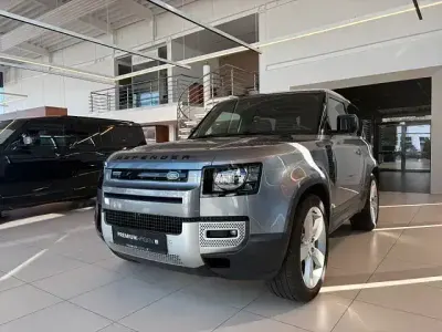 Gebraucht Land Rover Defender SE 200 PS (147 kW) 2024 Eiger grey (metallic) SUV