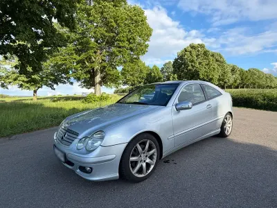 Gebraucht Mercedes C230 192 PS (141 kW) 2004 Silber Coupé