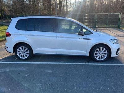 Gebraucht VW Touran Highline 179 PS (131 kW) 2018 Weiß Van / Kleinbus
