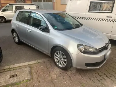 Gebraucht VW Golf VI 80 PS (58 kW) 2009 Silber Limousine