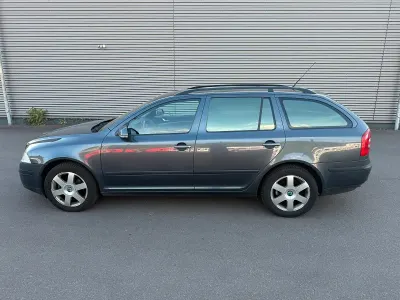 Gebraucht Skoda Octavia 140 PS (102 kW) 2007 Andere farben Kombi