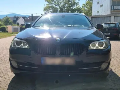 Gebraucht BMW 525 204 PS (150 kW) 2011 Blau Limousine