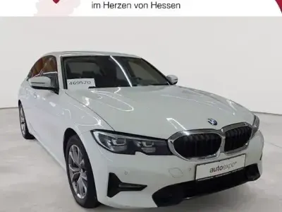 Gebraucht BMW 318 Sport Line 150 PS (110 kW) 2021 Weiß Limousine