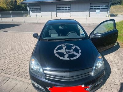 Schwarz Gebraucht 2010 Opel Astra GTC Coupé | 2.000 € (Superpreis)
