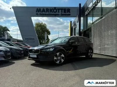 Gebraucht Volvo V60 CC Plus 197 PS (144 kW) 2023 Schwarz Kombi