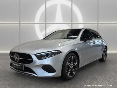 Gebraucht Mercedes A180 Advanced Plus 116 PS (85 kW) 2026 Silber Limousine