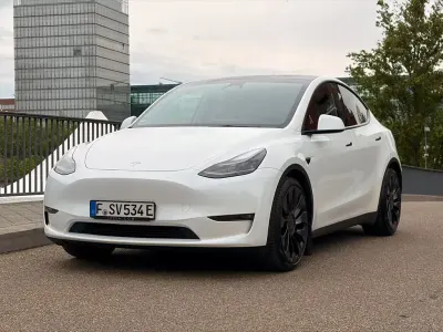 Usata Tesla Model Y Performance 392 kW (534 CV) 2022 Bianco SUV