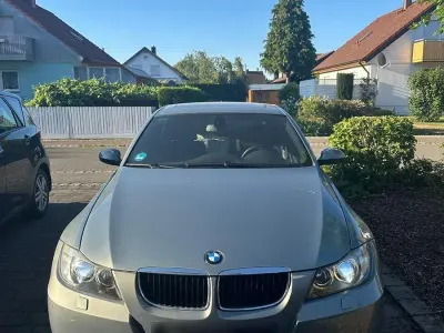 Gebraucht BMW 320 Sport Line 170 PS (125 kW) 2007 Grau Limousine