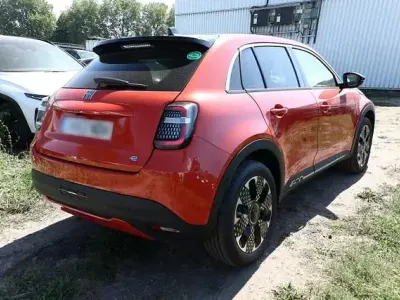 Neu Fiat 600 La Prima 114 kW (156 PS) 2025 Sun of italy orange metallic sun of italy orange metallic SUV