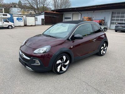 Usado Opel Adam Rocks 101 HP (74 kW) 2015 Very berry Citadino