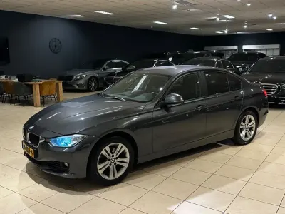 Second-hand BMW 320 Sport Line 184 CP (135 kW) 2012 Gri Berlinǎ