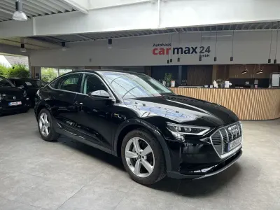 Gebraucht Audi e-tron Advanced 230 kW (313 PS) 2022 Brillantschwarz SUV