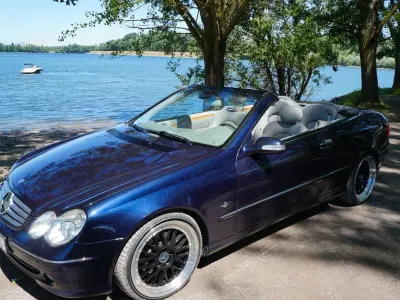 Gebraucht Mercedes CLK240 Elegance 170 PS (125 kW) 2005 Blau Cabrio