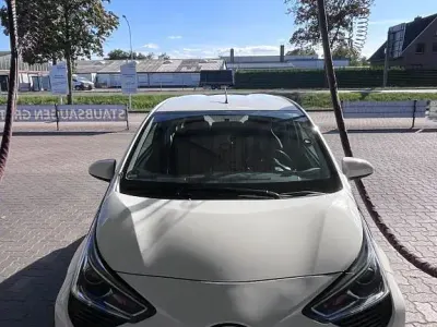 Gebraucht Toyota Aygo 72 PS (52 kW) 2019 Weiß Kleinwagen