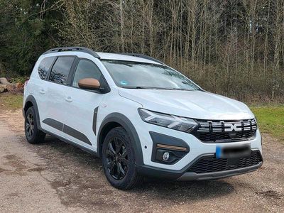 Gebraucht Dacia Jogger Extreme 110 PS (80 kW) 2023 Weiß Van / Kleinbus