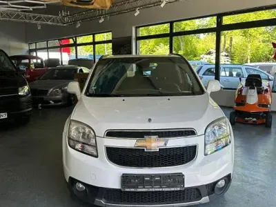 Second-hand Chevrolet Orlando 141 CP (103 kW) 2012 Alb Monovolum
