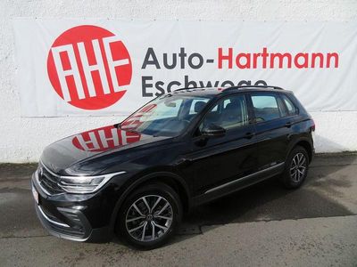Gebraucht VW Tiguan Life 150 PS (110 kW) 2023 Deep black perleffekt SUV