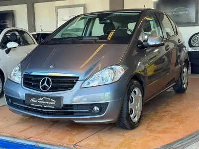 Gebraucht Mercedes A160 Classic 95 PS (69 kW) 2012 Grau Limousine