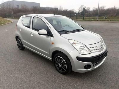Gebraucht Nissan Pixo Visia 68 PS (50 kW) 2012 Silber Kleinwagen