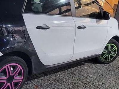 Weiß Gebraucht 2015 Smart ForFour Pure Kleinwagen | 9.000 € (Etwas zu teuer)