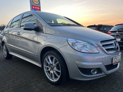 Gebraucht Mercedes B200 136 PS (100 kW) 2010 Silber Van / Kleinbus