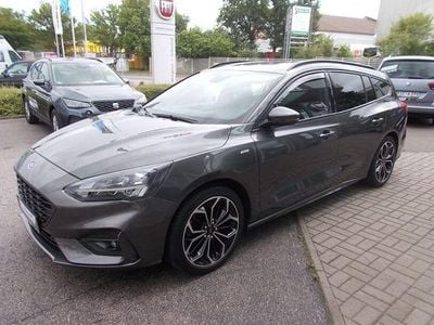 Gebraucht Ford Focus ST-Line 151 PS (111 kW) 2020 Grau Limousine