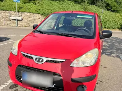 Gebraucht Hyundai i10 66 PS (48 kW) 2009 Rot Kleinwagen