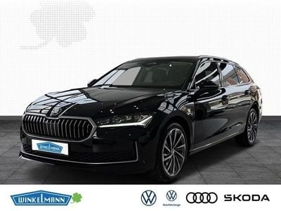 Gebraucht Skoda Superb LAURIN & KLEMENT 150 PS (110 kW) 2024 Ebony schwarz metallic Kombi