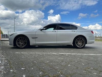 Gebraucht BMW 730L 245 PS (180 kW) 2011 Weiß Limousine