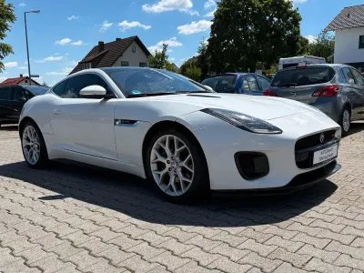 Gebraucht Jaguar F-Type R-Dynamic 300 PS (220 kW) 2019 Weiß Coupé