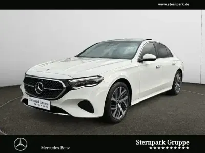 Gebraucht Mercedes E300 313 PS (230 kW) 2025 Unilack polarweiß Limousine