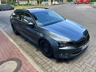 Gebraucht Skoda Superb LAURIN & KLEMENT 190 PS (139 kW) 2016 Grau Kombi