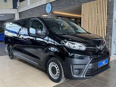 Gebraucht Toyota Proace 144 PS (105 kW) 2023 Schwarz Van / Kleinbus