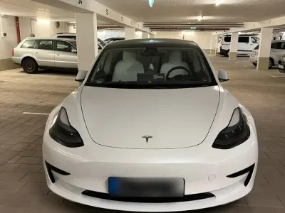 Gebraucht Tesla Model 3 239 kW (325 PS) 2022 Weiß Limousine