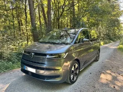 Gebraucht VW Multivan Edition 150 PS (110 kW) 2025 Grau Van / Kleinbus