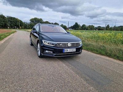 Second-hand VW Passat R-line 150 CP (110 kW) 2015 Negru Break