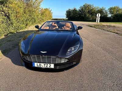Aston Martin DB11