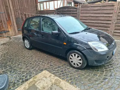 Używany Ford Fiesta 80 KM (58 kW) 2002 Czarny Hatchback