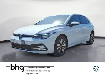 Gebraucht VW Golf VIII Life 110 PS (80 kW) 2024 Weiß Limousine