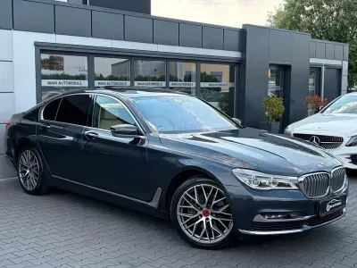 Gebraucht BMW 730 Sport Line 265 PS (194 kW) 2017 Grau Limousine