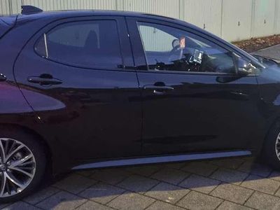 Gebraucht Toyota Yaris Hybrid Style 131 PS (96 kW) 2024 Schwarz Kleinwagen