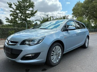 Gebraucht Opel Astra 110 PS (80 kW) 2014 Blau Kombi